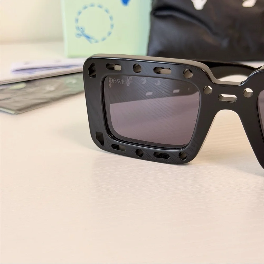 New! Off-White Black Sunglasses, OERI025 1007, Unisex, Authentic